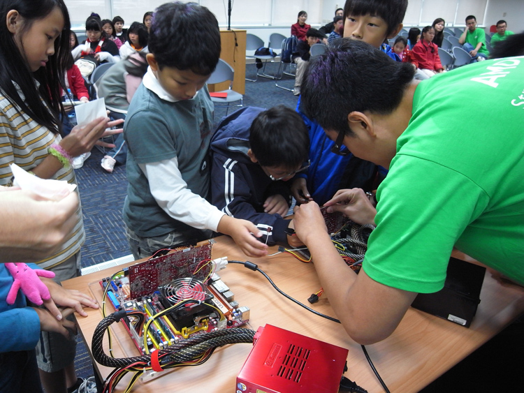 101028_amd_2.jpg