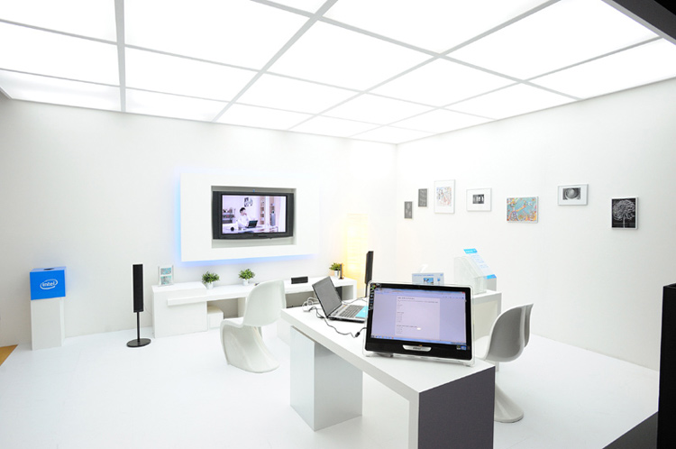 110222_intel_4.jpg