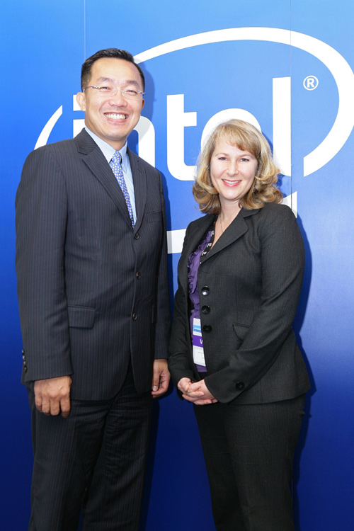 111018_intel.jpg
