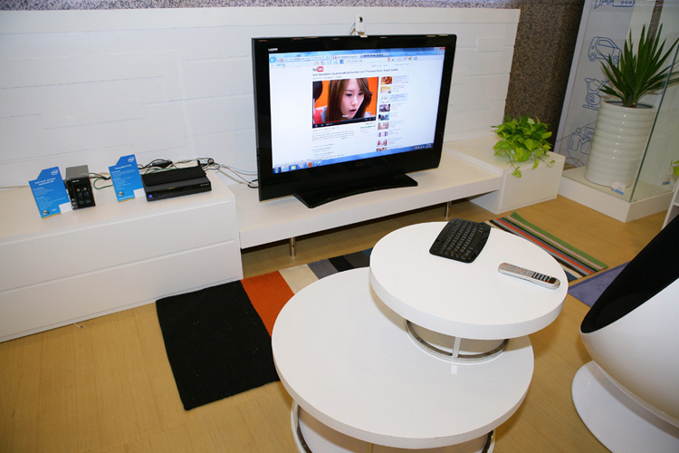 111018_intel_6.jpg