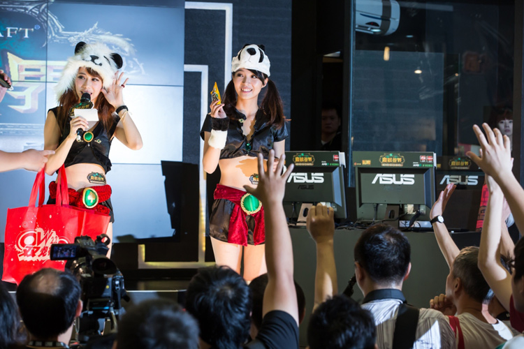 120806_asus_2.jpg