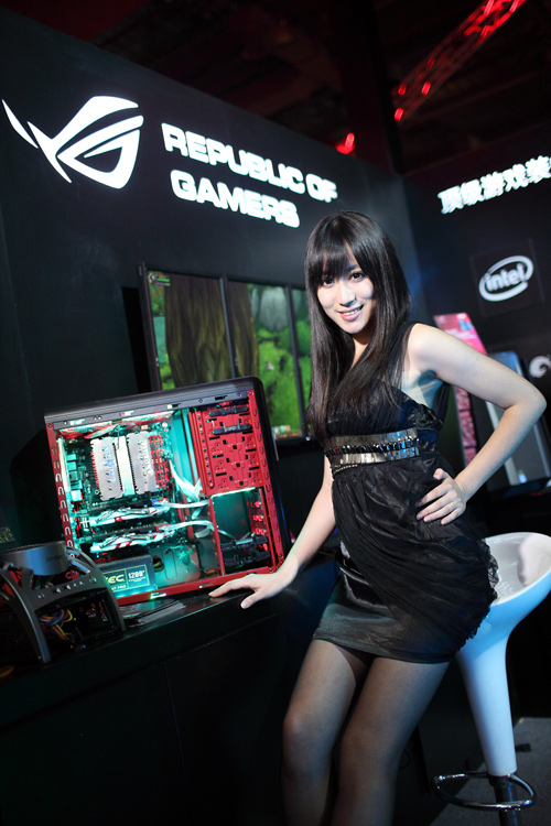 121119_asus_1.jpg