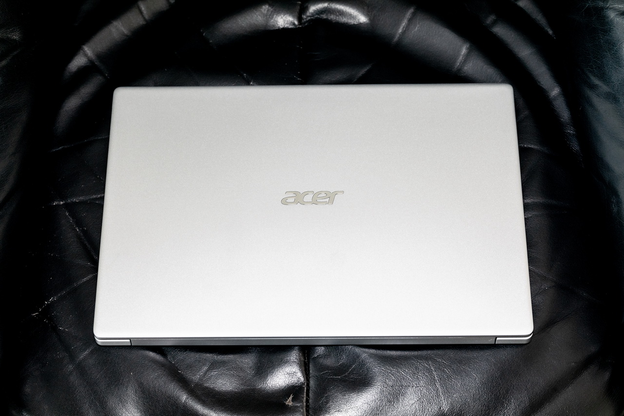 Acer_5.jpg