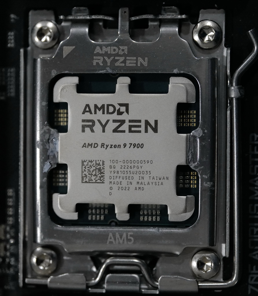 AMD Ryzen 9 7900 效能測試，並與Ryzen 9 7900X、Ryzen 7 7700X、Ryzen 5 7600X 比較