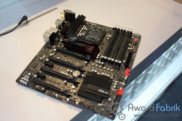 Asus-R3BE-2.jpg