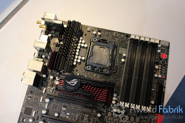 Asus-R3BE-4.jpg