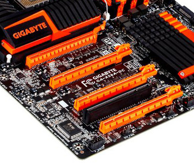 gigabyte_OC_ORANGE_4.jpg