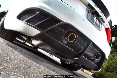 Maserati_GranTurismo_MC_Stradale_4.jpg