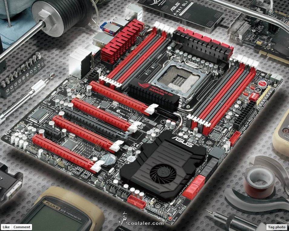 asus_x79_Rampage_IV_Extreme_1.jpg