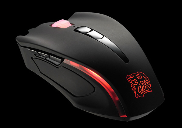 tt_esports_black_element_cyclone_04.jpg