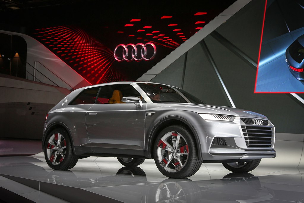 audi_crosslane_coupe_concept_1.jpg