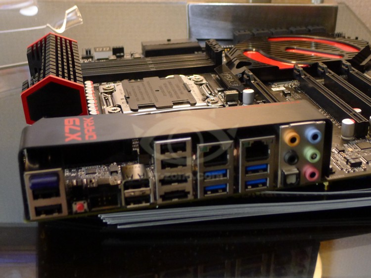 evga_x79_dark_3.jpg