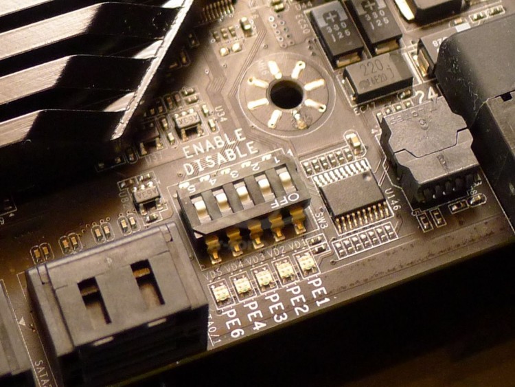 evga_x79_dark_4.jpg