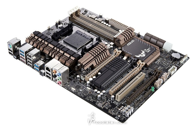 ASUS_TUF_Sabertooth_990FX_GEN3_R2.0_3.jpg