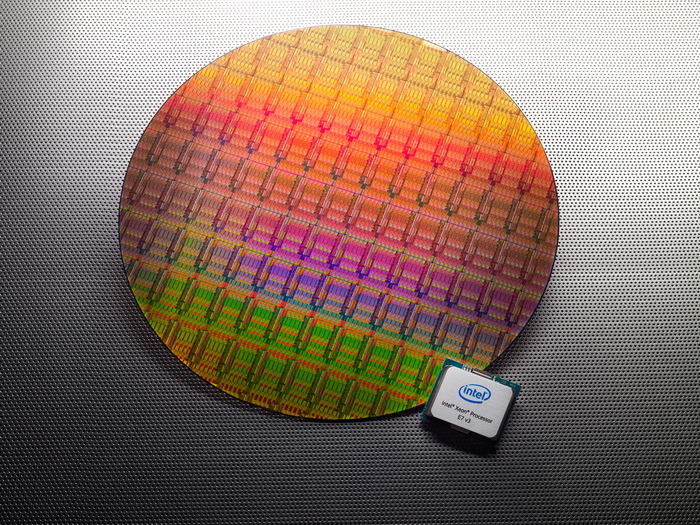 intel_xeon_e7v3_10.jpg