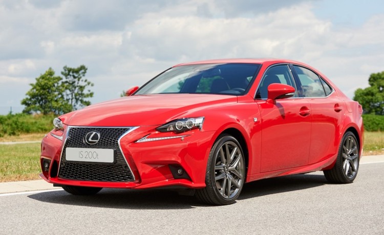 2015-Lexus-IS200t-F-Sport-2.jpg