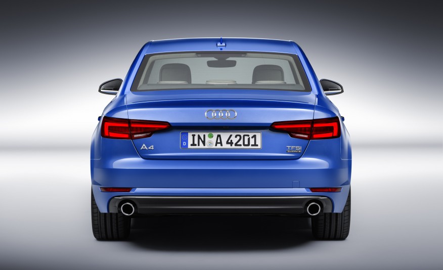 2017-Audi-A4-3.jpg