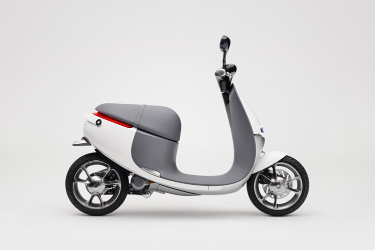 Gogoro-Smartscooter-2.jpg