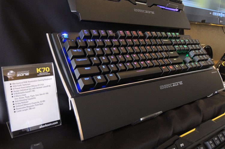 sharkoon_computex_12.jpg
