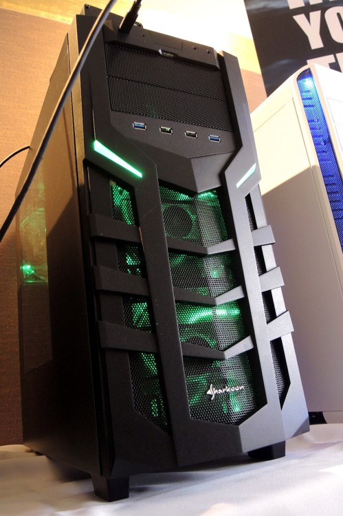 sharkoon_computex_5.jpg
