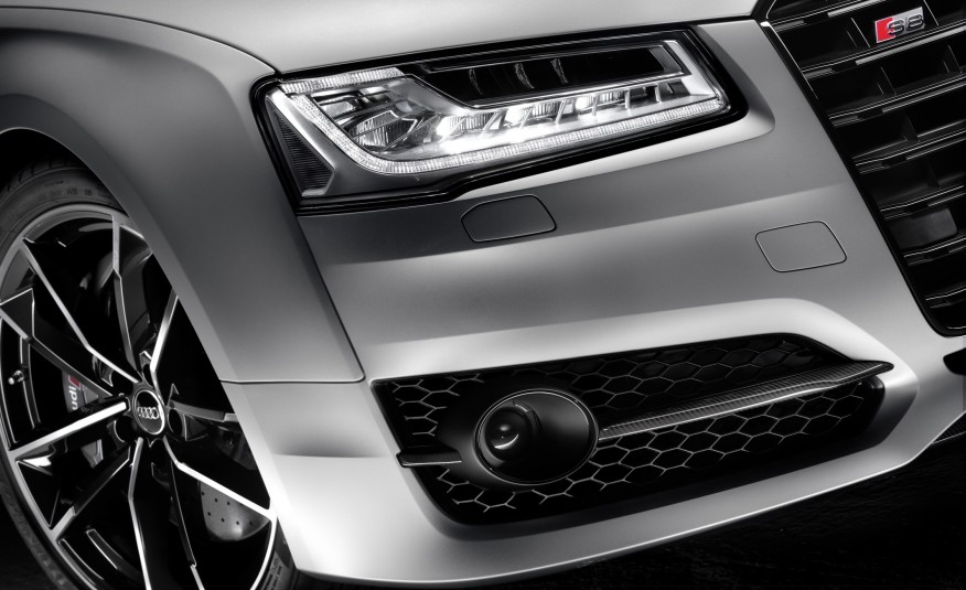 2015-Audi-S8-Plus-3.jpg