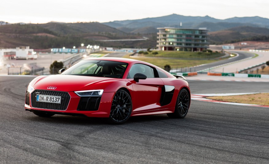 2016-Audi-R8-1.jpg