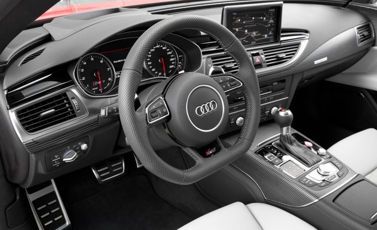 2016-Audi-RS7-3.jpg