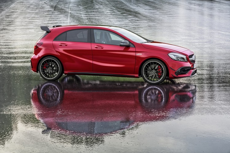 2016-Mercedes-A-Class-7.jpg