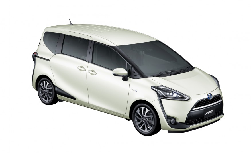 Toyota-Sienta-7.jpg