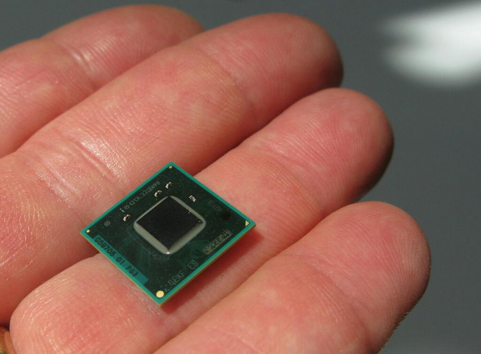intel_quark_d1000_1.jpg