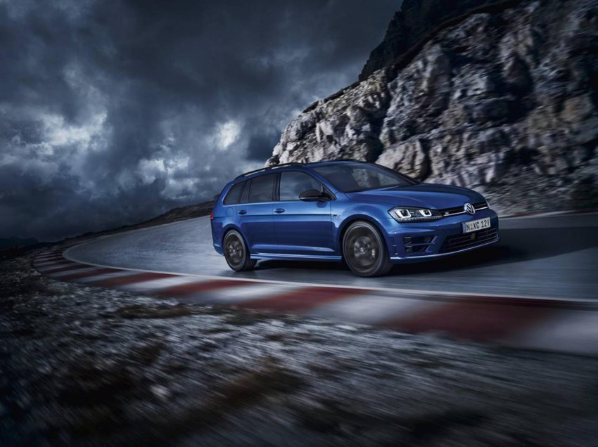 vw_golf_r_Variant_Wolfsburg_1.jpg