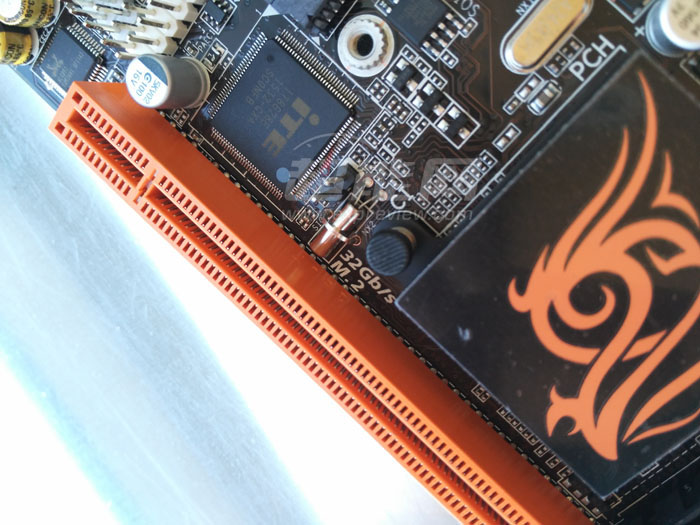 gigabyte_B150N_Phoenix_4.jpg