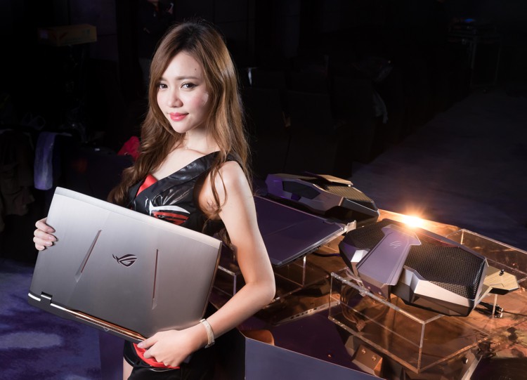 asus_rog_gx_700_vip_2.jpg