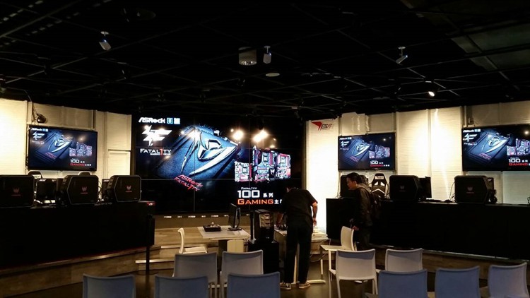 asrock_esr_nes_2.jpg
