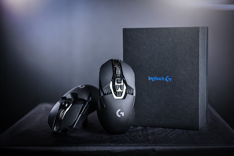 logitech_g900_chaos_spectrum_2.jpg