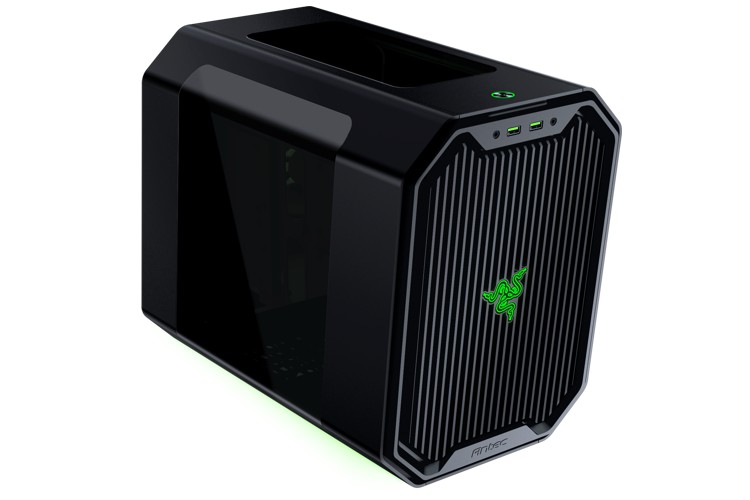 antec_cube_razer_1.jpg