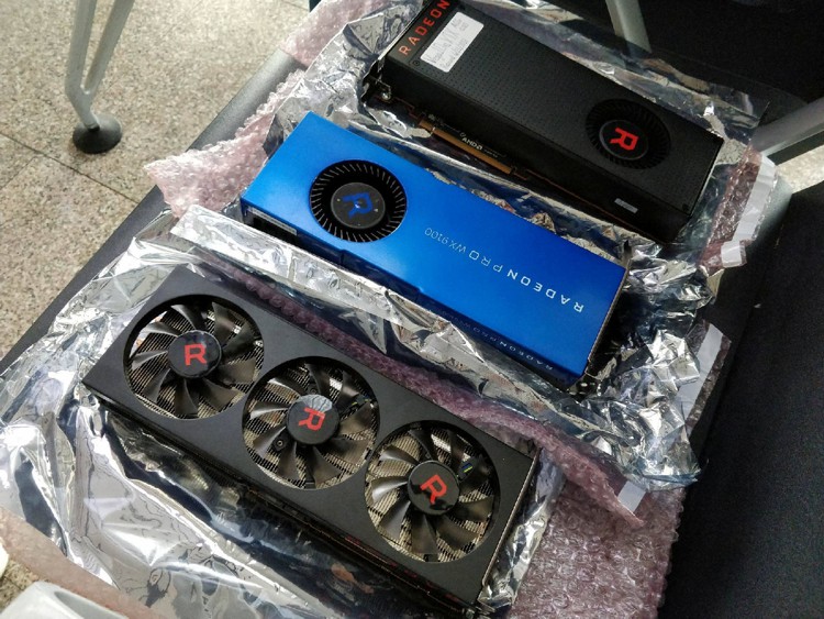 AMD-Vega-56-3f_4.jpg