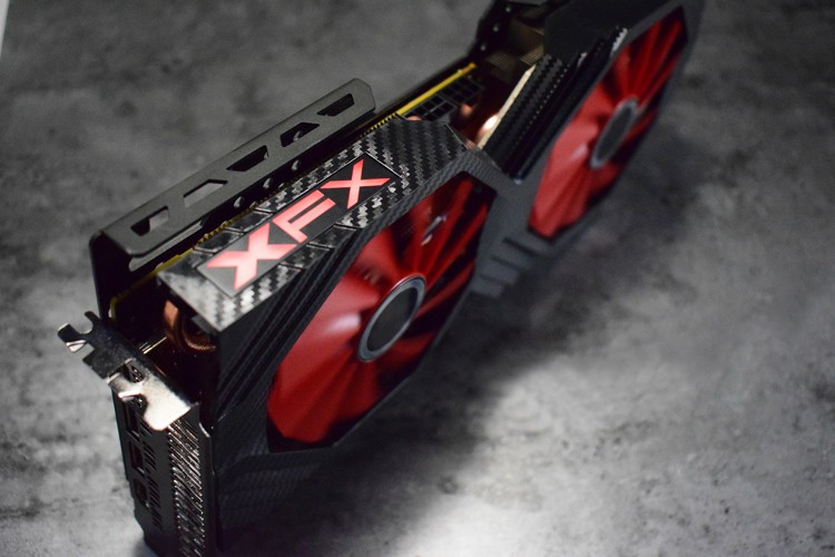 XFX-RX-Vega-56-64-Double-Edition-5.jpg