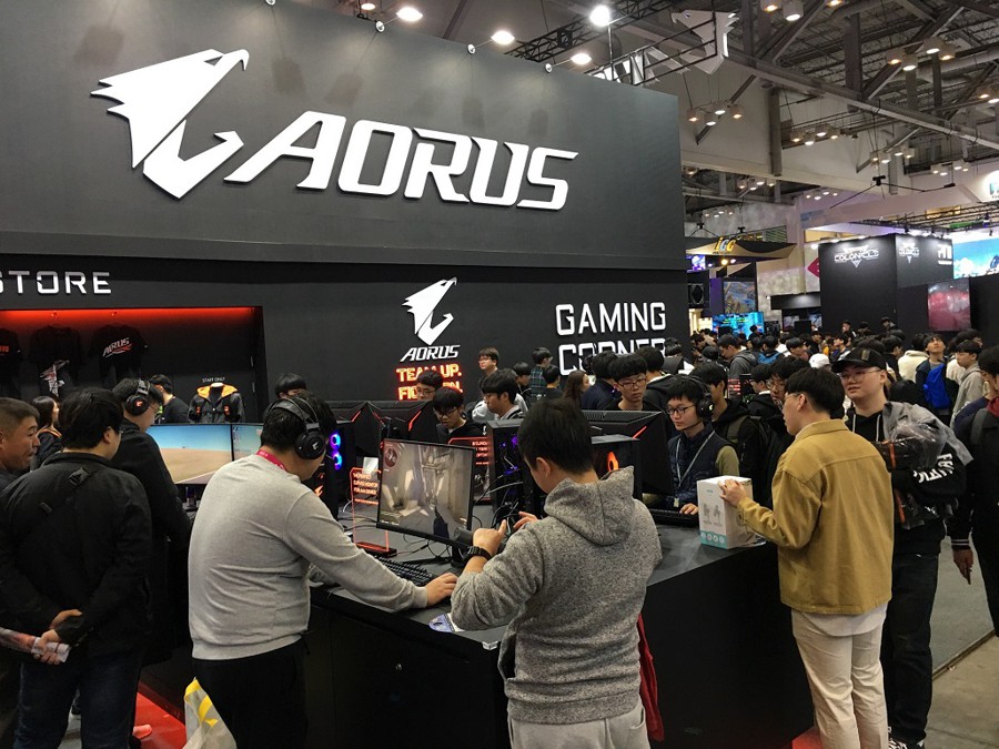 aorus_0115_3.jpg