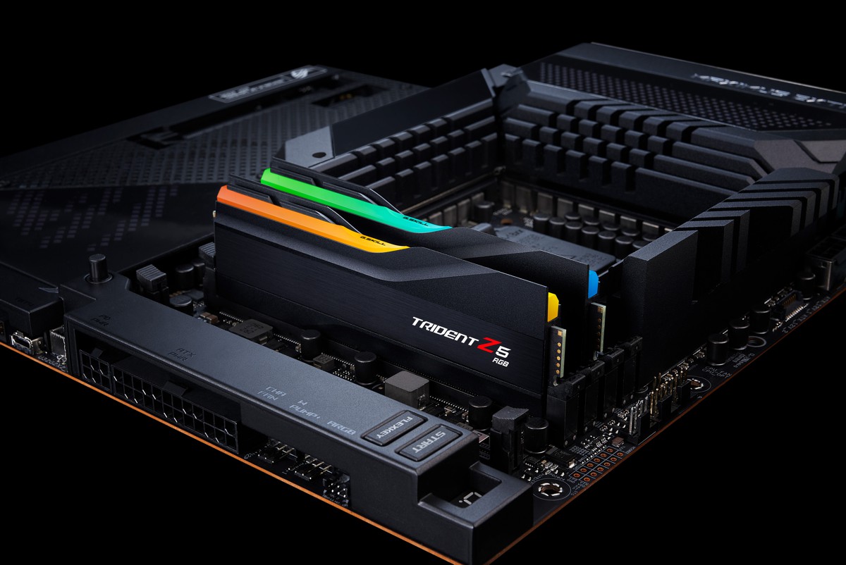 01-trident-z5-rgb-black.jpg