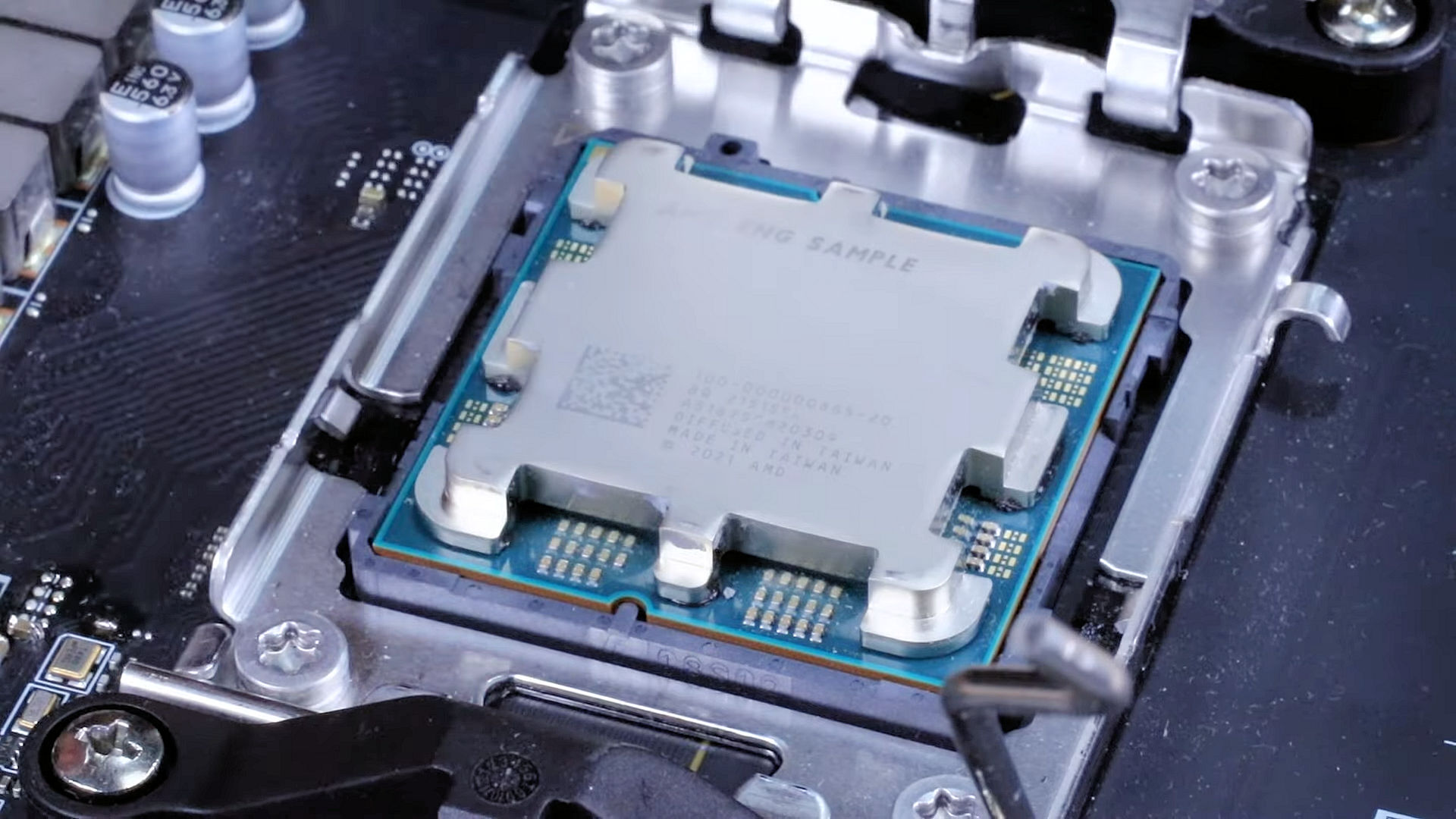AMD Ryzen 8000 APU 規格與內顯效能曝光