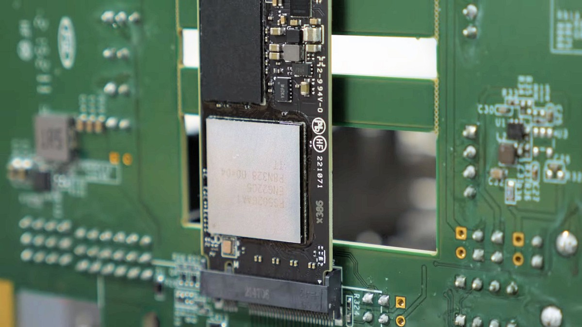 Phison-Gen5-SSD-2.jpg