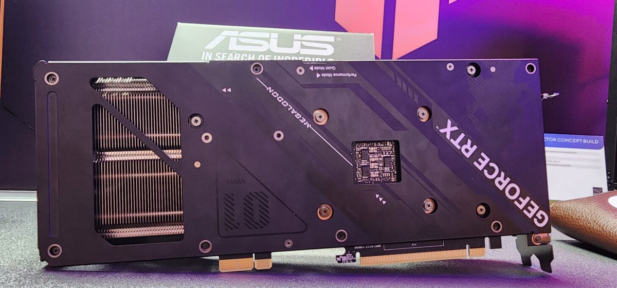 asus_concept_rtx_4070_2.jpg