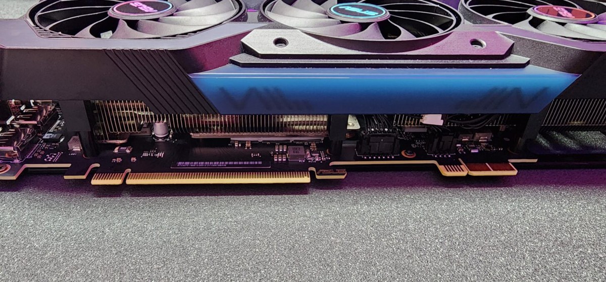 asus_concept_rtx_4070_3.jpg