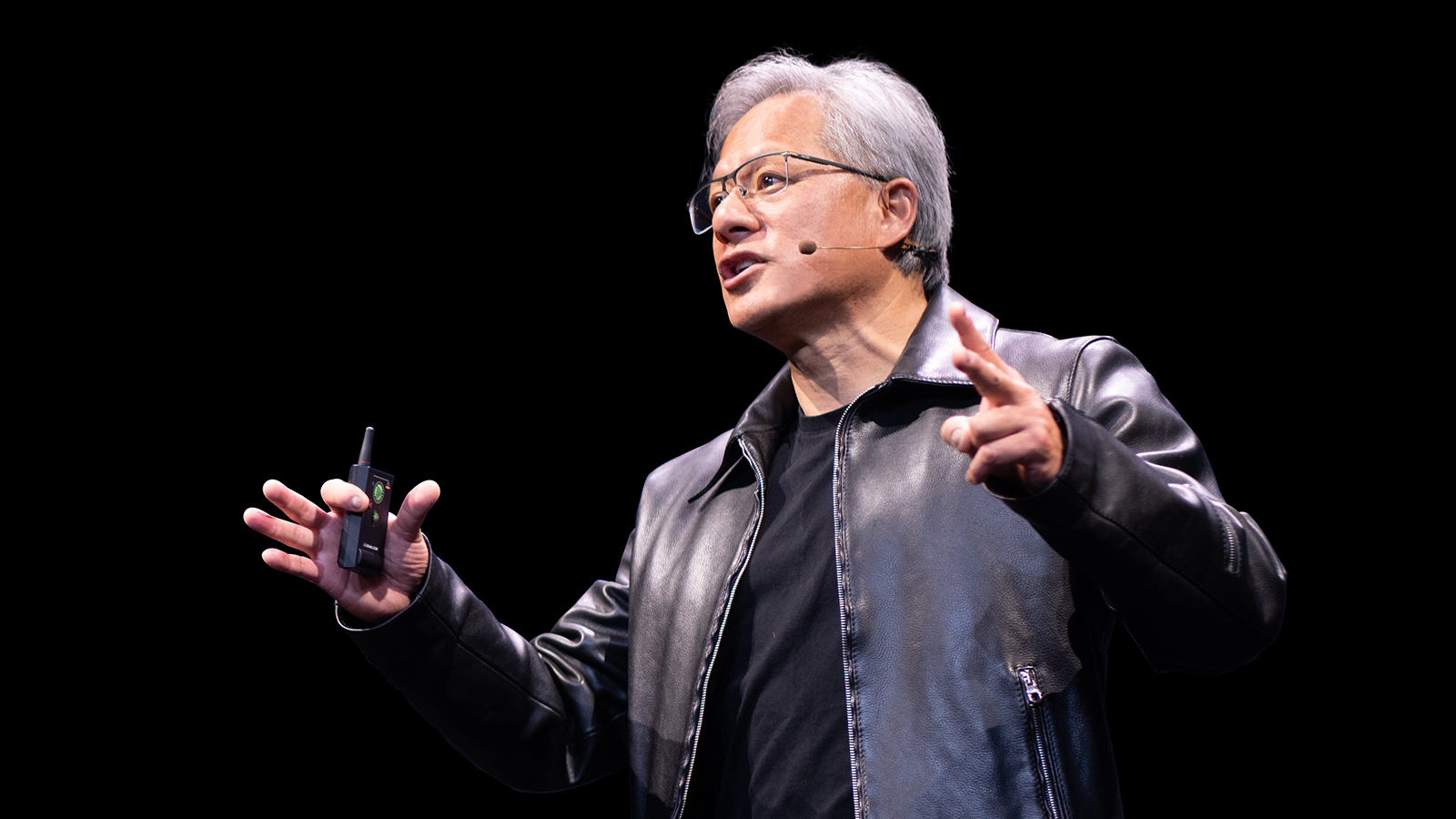 GTC 2024 NVIDIA 創辦人黃仁勳揭曉加速運算、生成式AI和機器人技術的最新突破