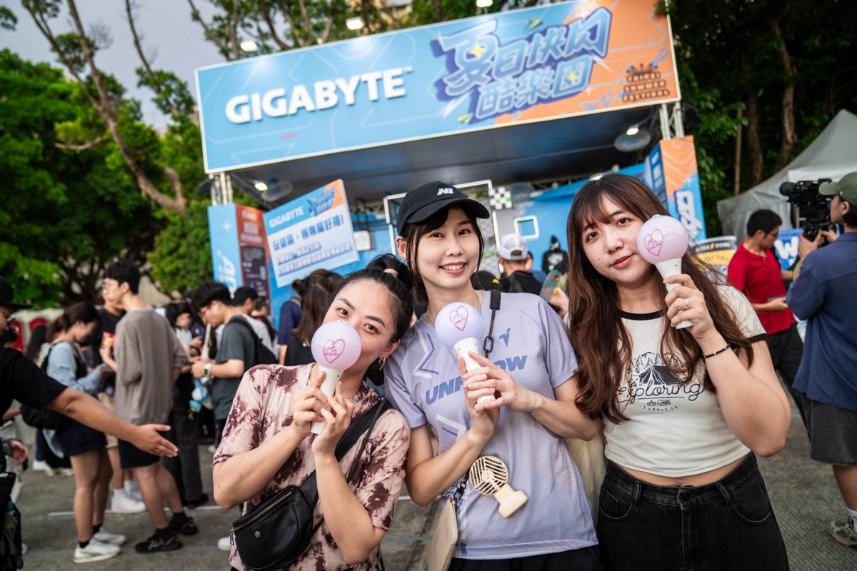 gigabyte09022.jpg