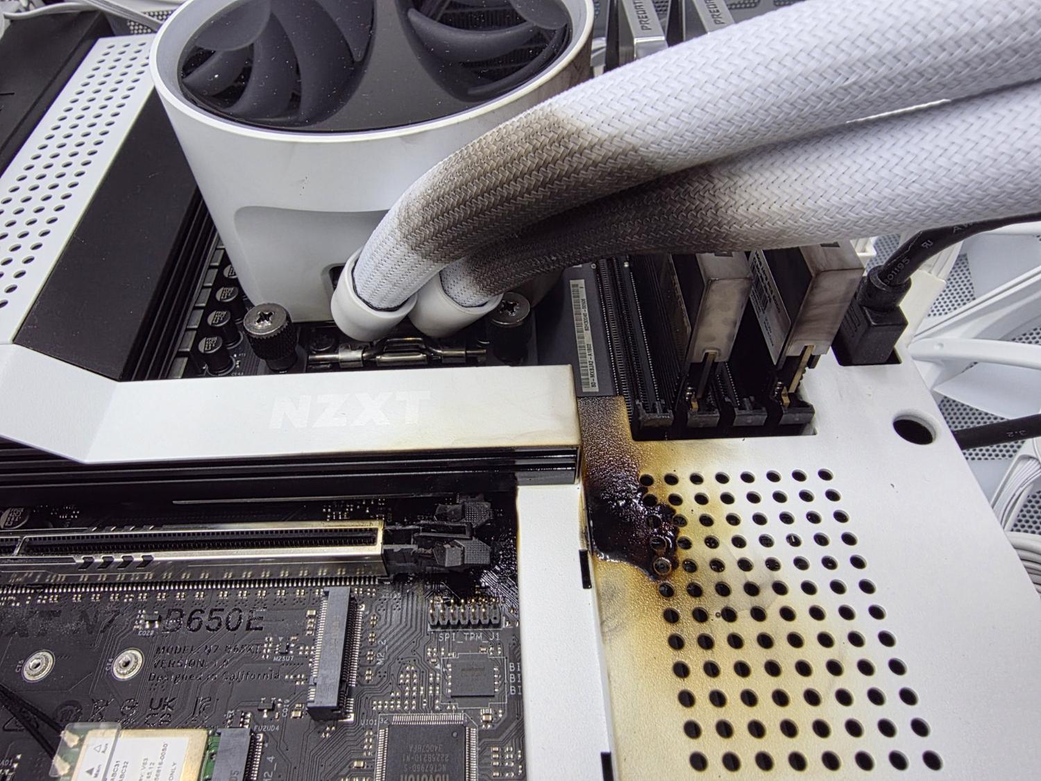 zotac_rtx5090_brun_3.jpg
