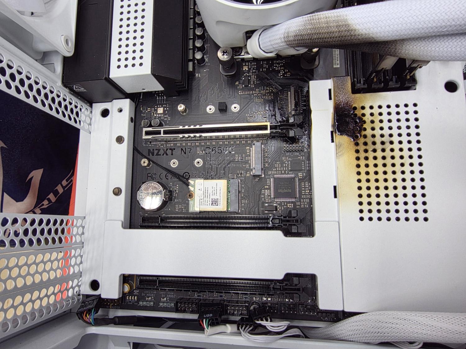 zotac_rtx5090_brun_4.jpg