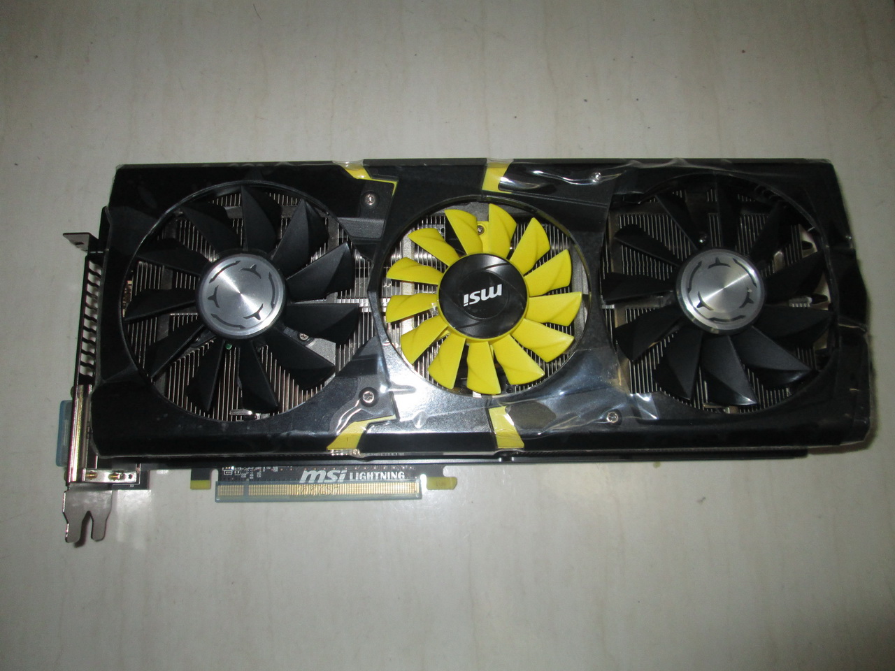 R929007.JPG