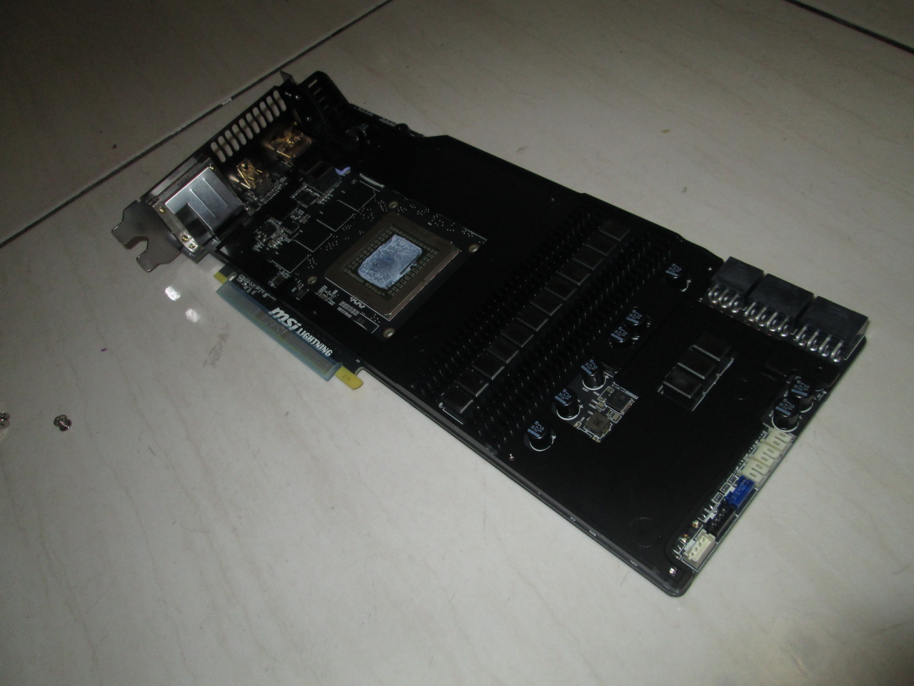 R929013.JPG